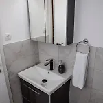 Iadertina Duplex With Garden ザダル