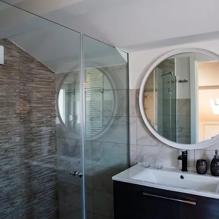 Iadertina Duplex With Garden Zadar