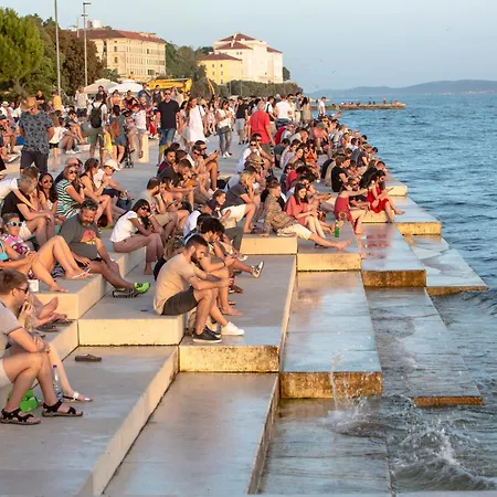 Appartement Iadertina Duplex With Garden