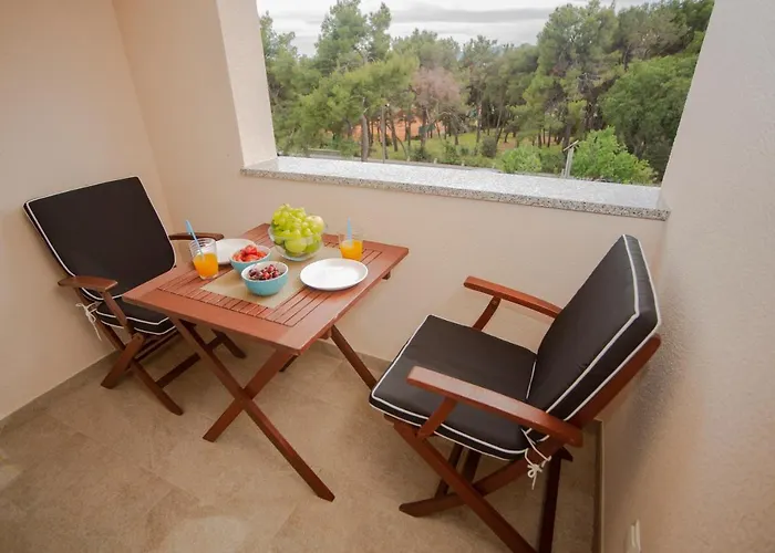 Iadertina Duplex With Garden Daire *