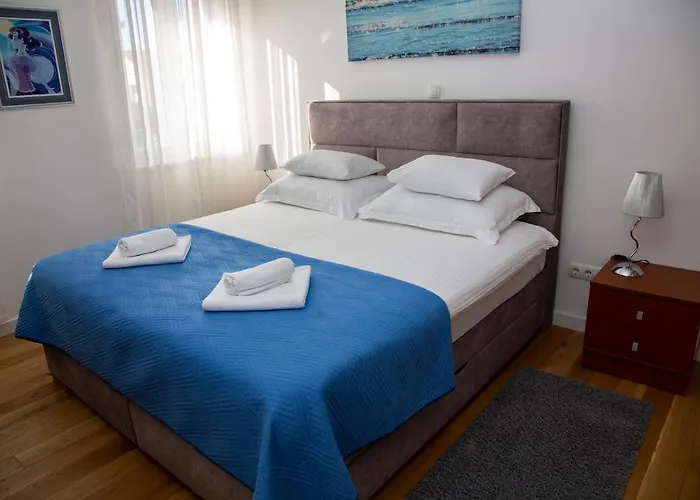 Iadertina Duplex With Garden Apartman