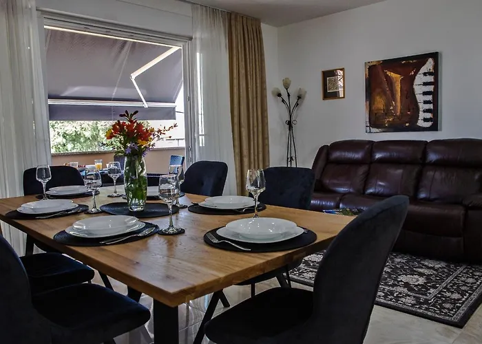 Iadertina Duplex With Garden *