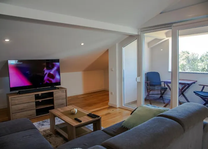 Iadertina Duplex With Garden Daire *
