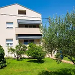 Iadertina Duplex With Garden *
