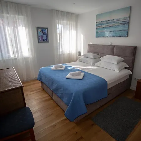 Iadertina Duplex With Garden 公寓 *