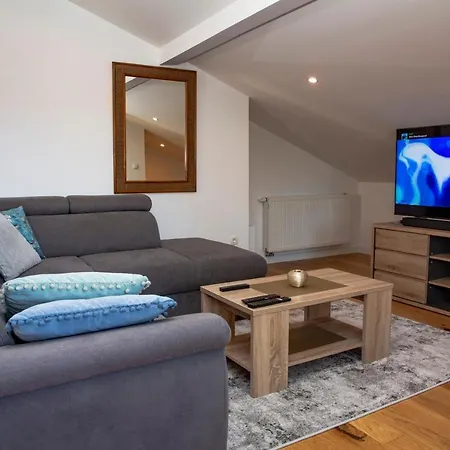 Appartement Iadertina *