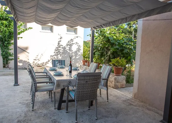 Iadertina Duplex With Garden Apartment Zadar