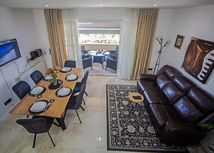 Iadertina Duplex With Garden Appartamento *