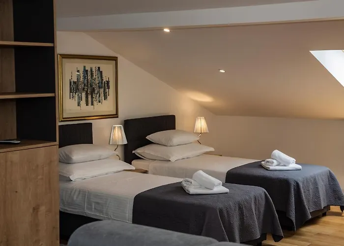 Appartamento Iadertina Duplex With Garden